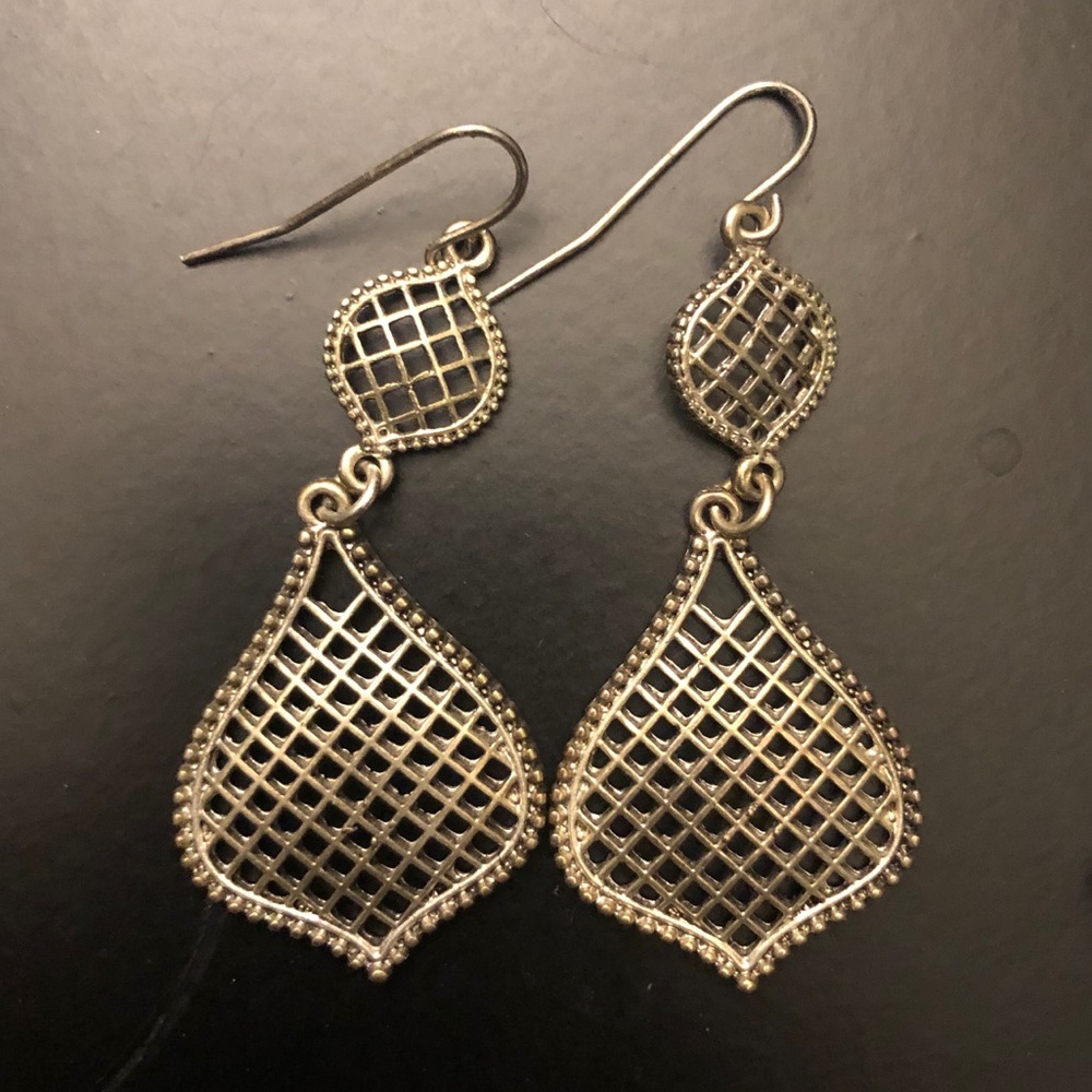 Earring bundle - Picture 3 of 4